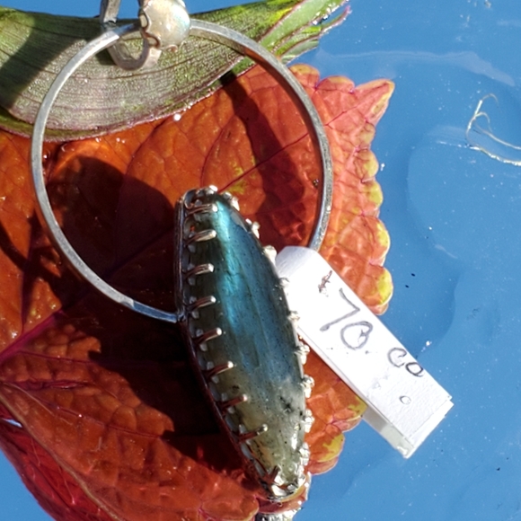 Labradorite talisman pendant - Picture 3 of 3